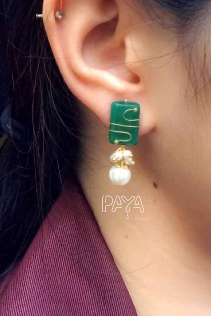 Yellow Gold Earrings with Emeralds and Diamonds | KLENOTA