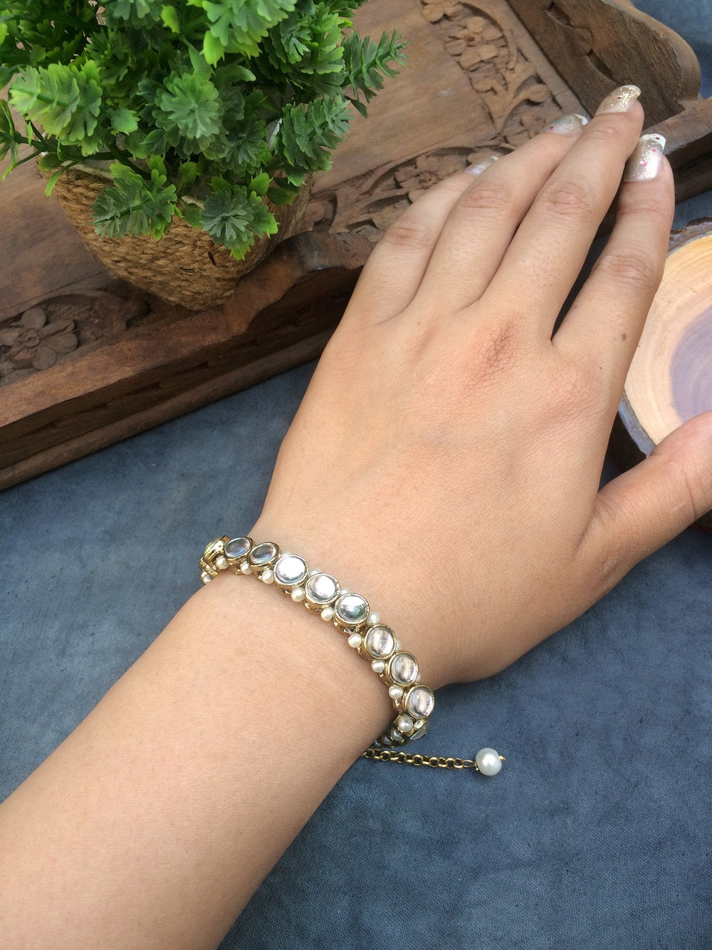 Traditional Gold tone Royal Emerald Pearl Kundan Bracelet – Estele